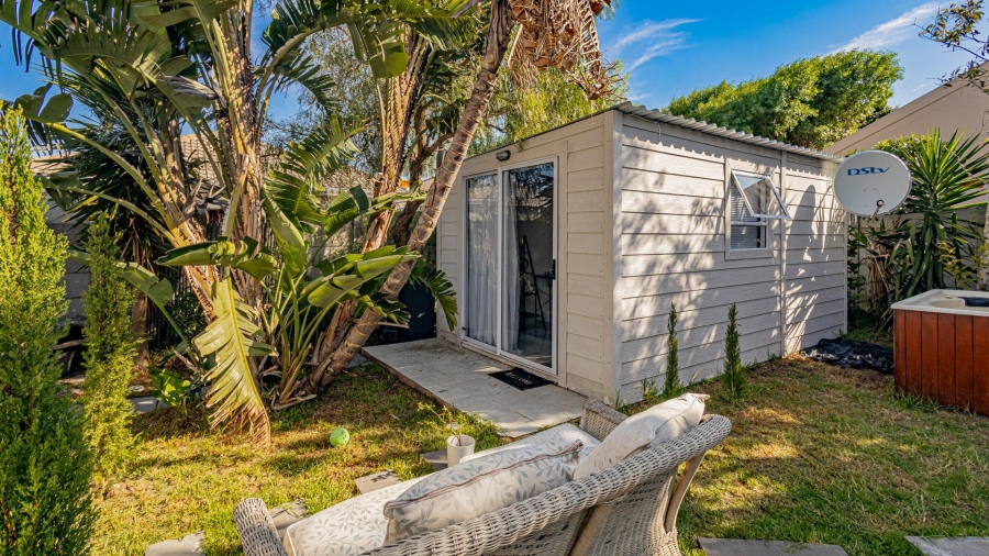 3 Bedroom Property for Sale in Sunningdale Western Cape